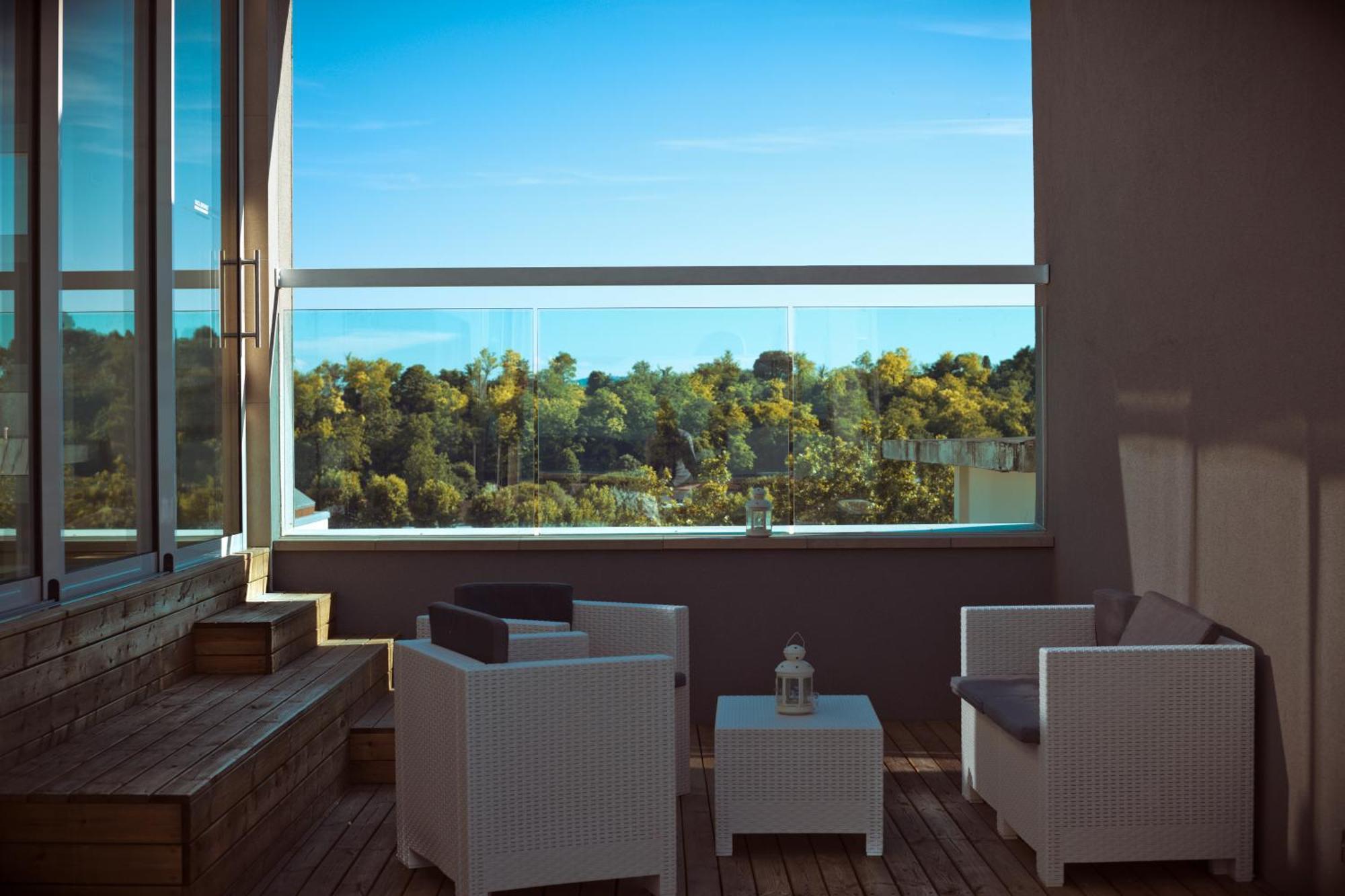 Embassy Hotel & Spa カットーリカ エクステリア 写真