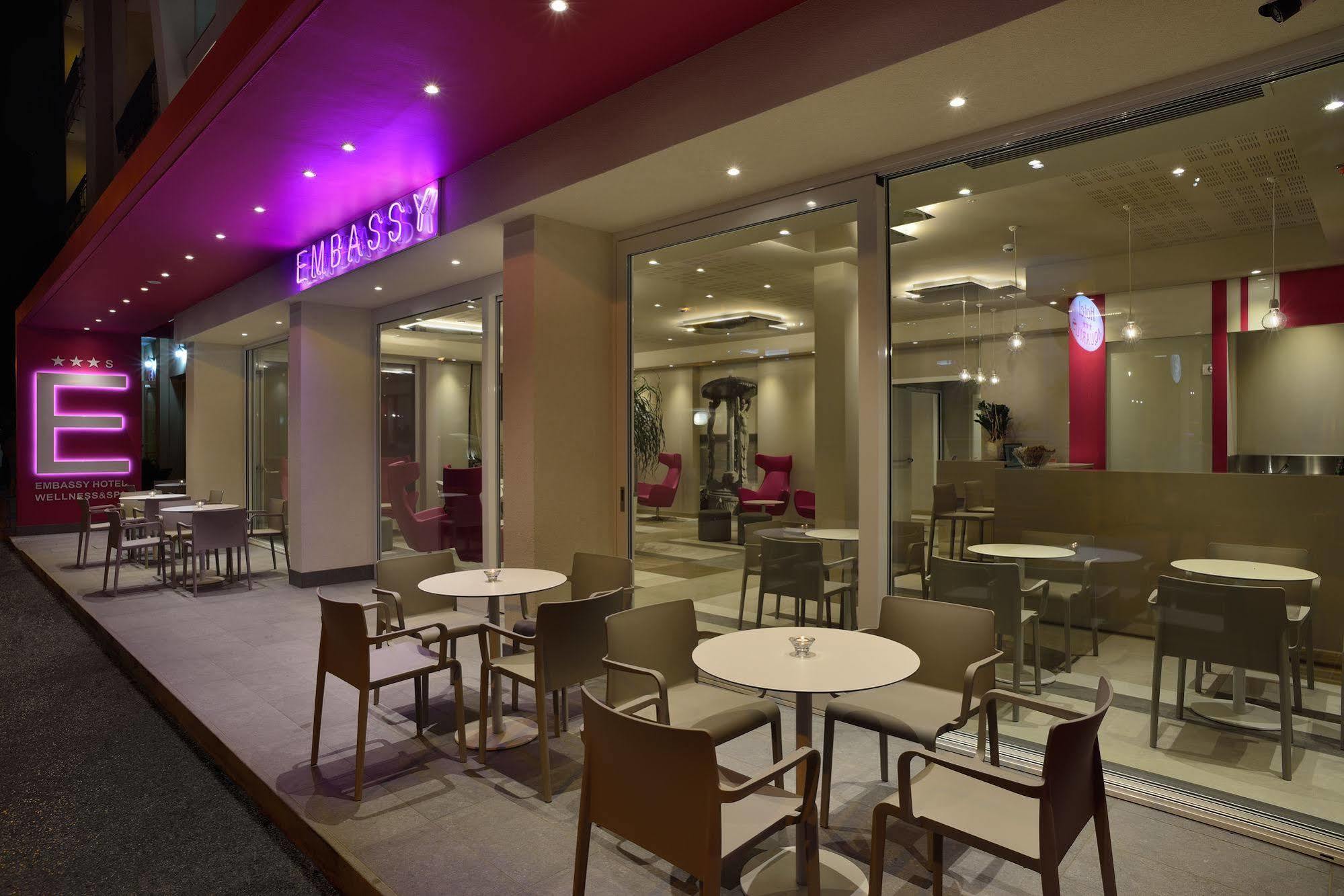 Embassy Hotel & Spa カットーリカ エクステリア 写真
