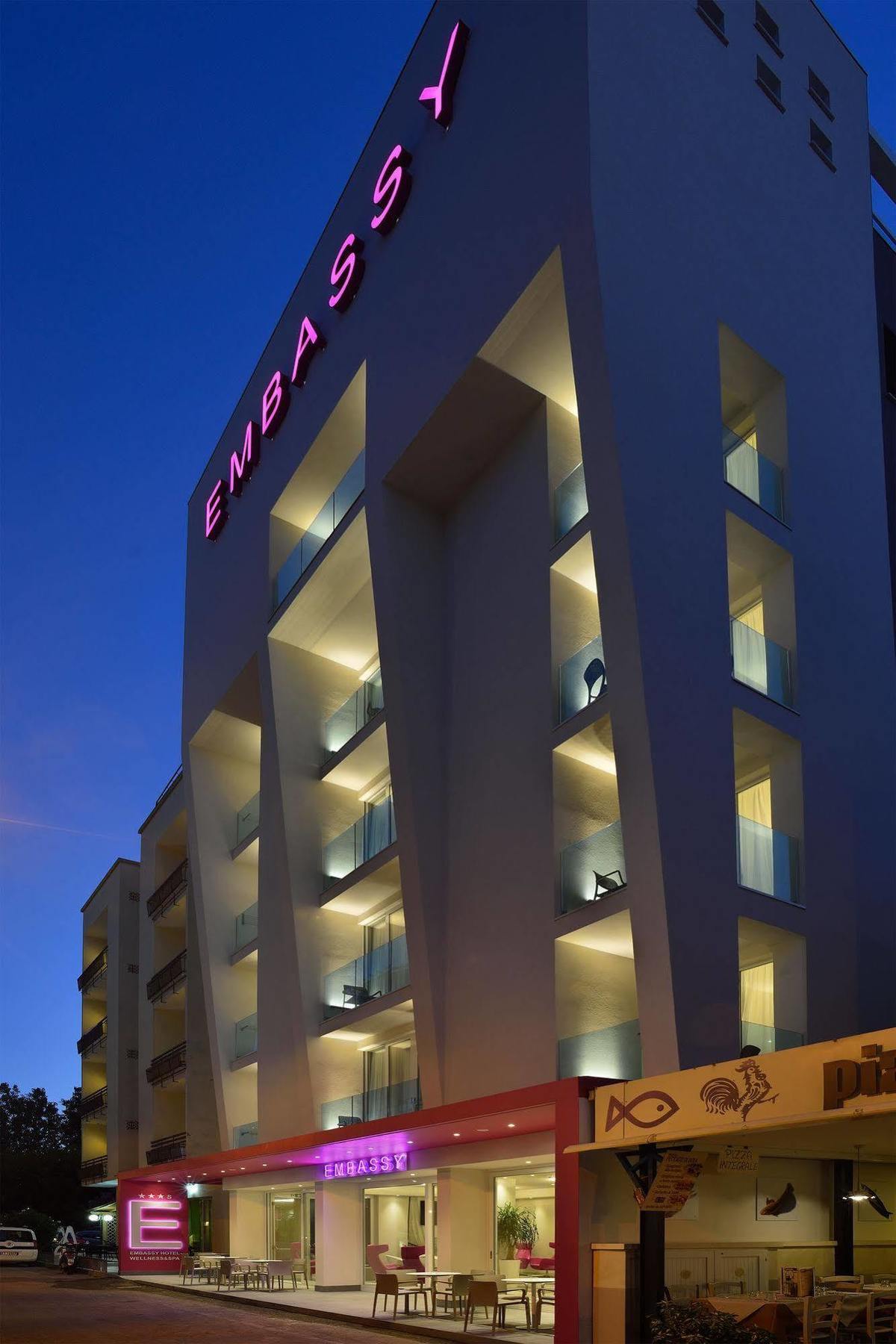 Embassy Hotel & Spa カットーリカ エクステリア 写真