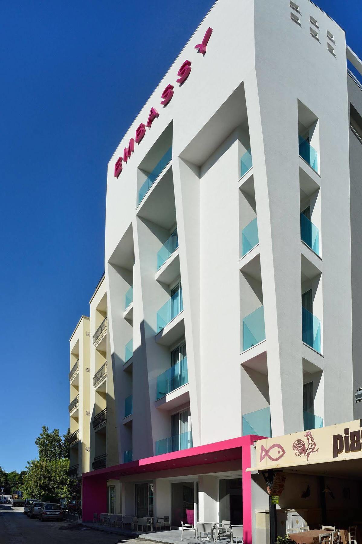 Embassy Hotel & Spa カットーリカ エクステリア 写真